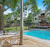 Lakeside Beach House - Hostie Properties - Australian Directory