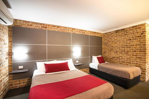 Lakeview Hotel Motel - Australian Directory 0