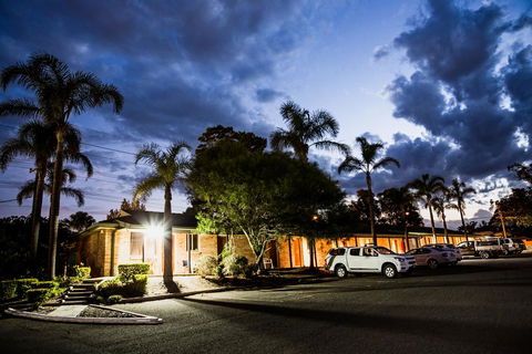 Lakeview Hotel Motel - Australian Directory 3