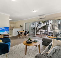 Large and Airy Unit in Quiet Riverside Suburb - Australian Directory