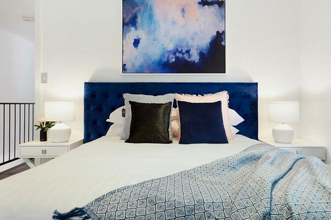 Large Converted Church Apartment In Top Location - Australian Directory 2