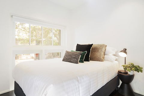 Large Converted Church Apartment In Top Location - Australian Directory 3