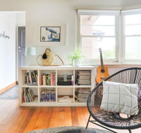 Large Quiet Art Deco Apt Camberwell - Australian Directory