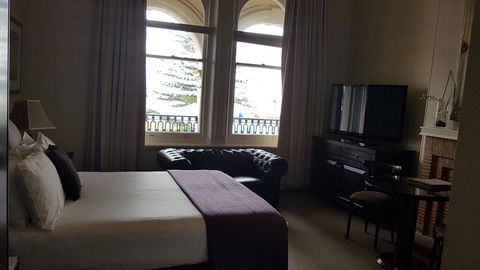 Largs Pier Hotel - Australian Directory 2