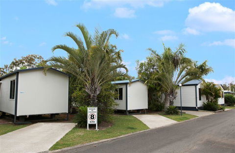 Lazy Acres Caravan Park - Australian Directory 1