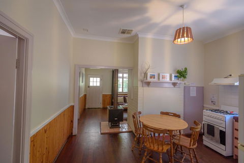 Lewana Cottages - Australian Directory 3