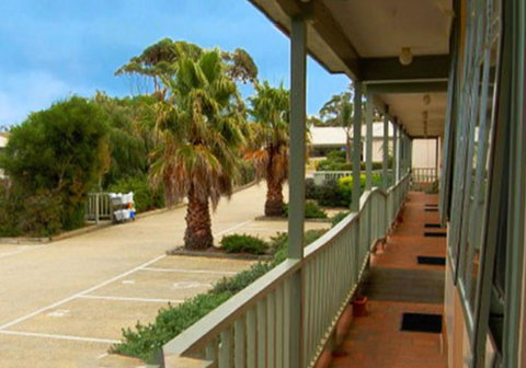 Lightkeepers Inn Motel - Australian Directory 3