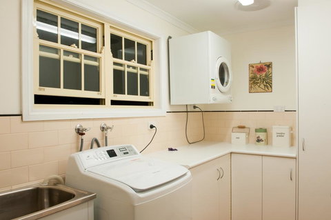 Linfield Cottage - Australian Directory 1