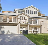 Luxurious Lake House