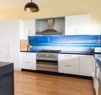 Luxurious Waterfront 10 minutes drive to Phillip Island sleeps 12 - Australian Directory