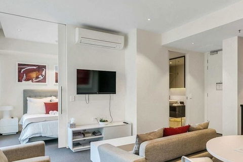 Luxury 2 Bdrm In Watson At Walkerville With Balcony, FREE Carpark, Near Adelaide CBD - Australian Directory 0