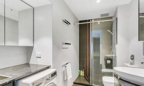 Luxury 2 Bdrm In Watson At Walkerville With Balcony, FREE Carpark, Near Adelaide CBD - Australian Directory 1