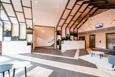 Luxury 2BR Yarra River Views WIFI-Netflix-Pool-Gym - Australian Directory 2