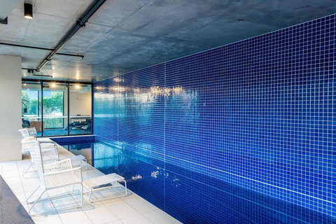 Luxury 2BR Yarra River Views WIFI-Netflix-Pool-Gym - Australian Directory 0