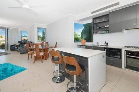 Luxury Apartment, Perfect Location - Australian Directory 0