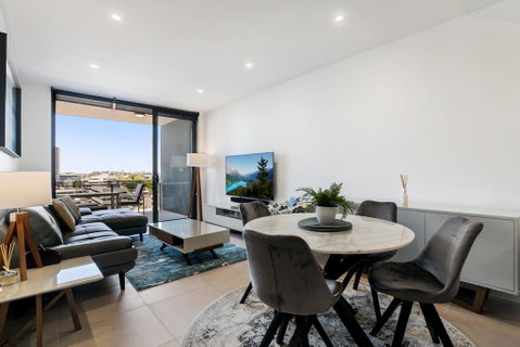 Luxury Living With Panoramic Views - Australian Directory 0