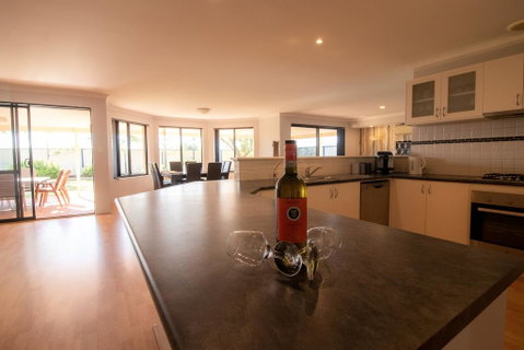 Madora Bay Beach House - Australian Directory 0