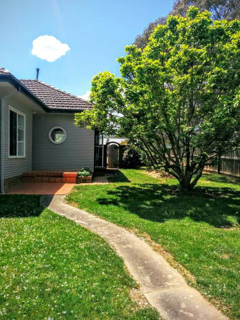 Magnolia Corner - Australian Directory 3