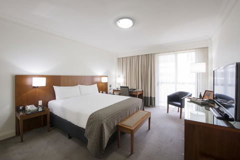 Majestic Roof Garden Hotel - Australian Directory 0