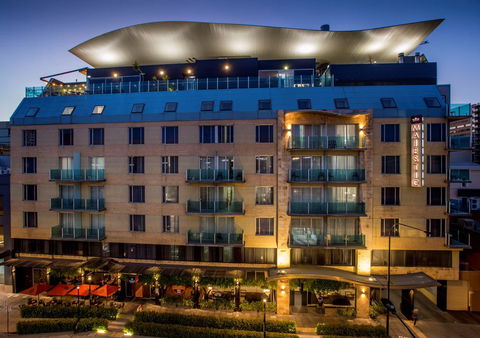 Majestic Roof Garden Hotel - Australian Directory 2
