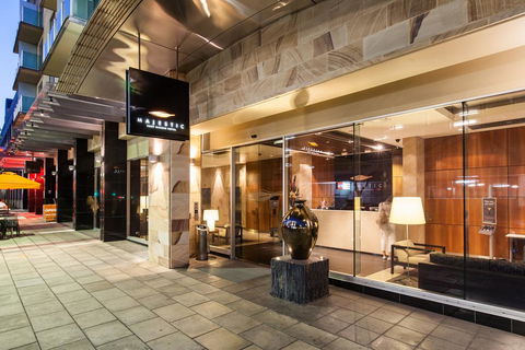 Majestic Roof Garden Hotel - Australian Directory 3