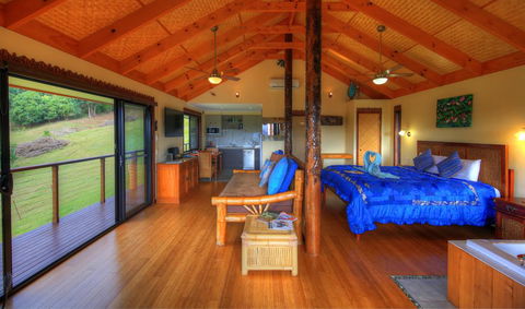 Maleny Tropical Retreat - Australian Directory 2