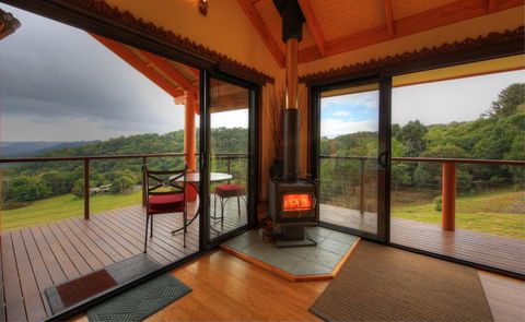 Maleny Tropical Retreat - Australian Directory 3