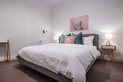 Malibu Moment On Margaret-Historic Bungalow - Australian Directory 1