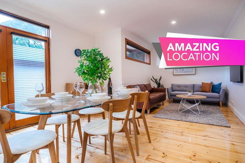 Malibu Moment On Margaret-Historic Bungalow - Australian Directory 0