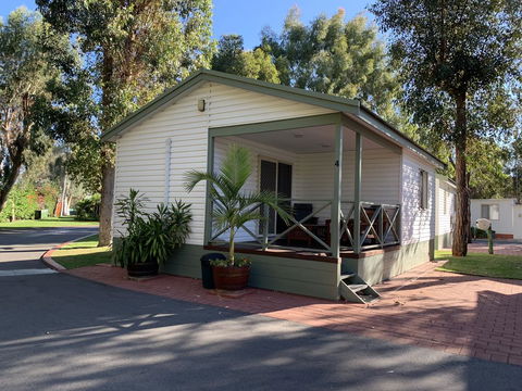 Mandurah Caravan And Tourist Park - Australian Directory 2
