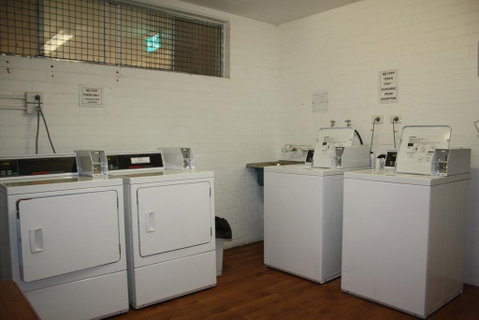 Mandurah Motel And Apartments - Australian Directory 1
