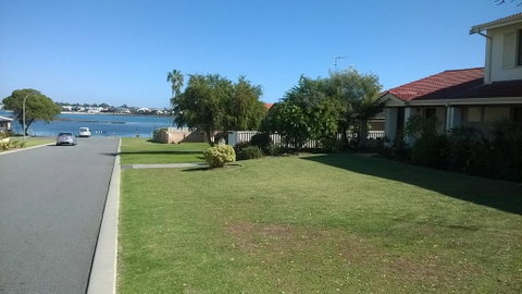Mandurah Soldiers Cove Estuary Edge Townhouse - Australian Directory 0