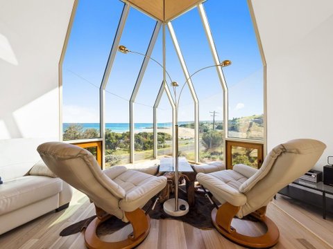 Manta Ray One - Australian Directory 1