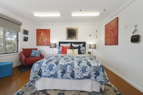 Marche Home Stay, Immaculate Presentation, Private & Relaxing - Australian Directory 3