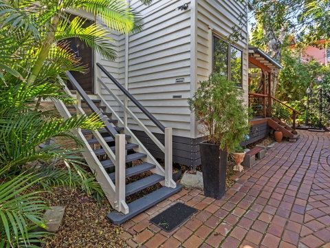 Margate House - Australian Directory 3