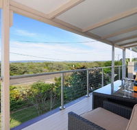Marilyn's - 180 degree views of Jervis Bay - Australian Directory