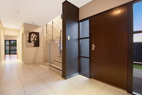 Marina Views Townhouse - Australian Directory 3