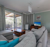 Marine Drive 32 - Australian Directory