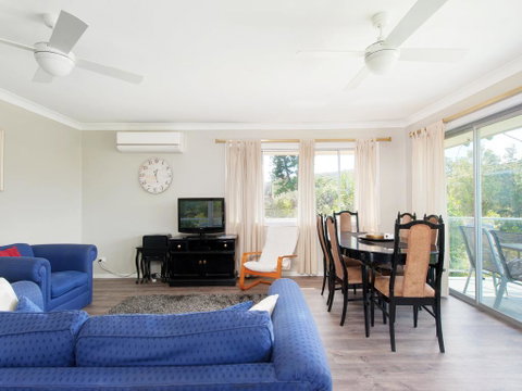 Marine Drive, Unit 01, 24, Surfair - Australian Directory 1