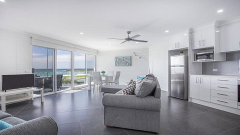 Mariners 2 - Mollymook - Australian Directory 1