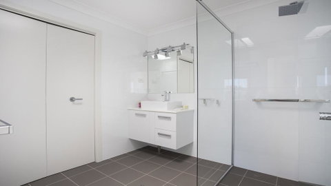 Mariners 3 - Mollymook - Australian Directory 2