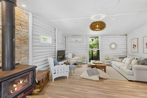 MARTHA COTTAGE - MT MARTHA - Australian Directory 0