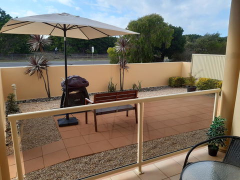Maxs Beachside Villa - Australian Directory 1