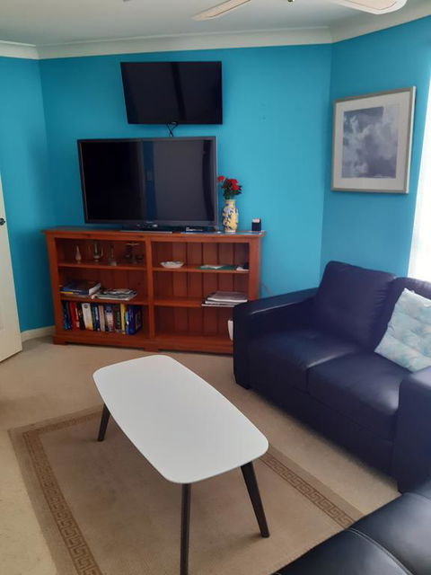 Maxs Beachside Villa - Australian Directory 3