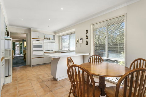 McCrae On The Beach - Right On The Magnificent Beach - Australian Directory 2