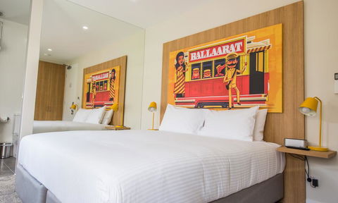 Mercure Ballarat Hotel & Convention Centre - Australian Directory 2