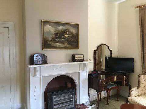 Meriam Bed And Breakfast - Australian Directory 2