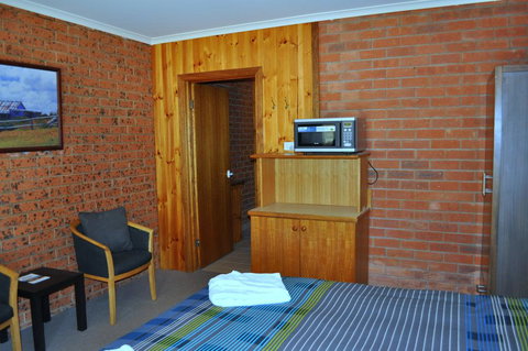 Merrijig Motor Inn - Australian Directory 2