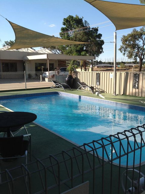 Mia Motel - Australian Directory 3