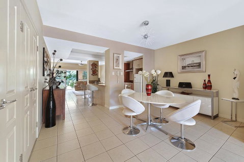 Midori Villa 2 - Australian Directory 3